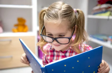 Книжные находки весны на английском. Читать легко!